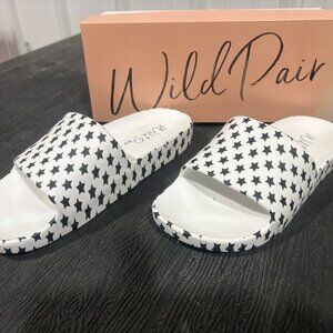 Wild Pair Women’s Platform Slide Sandals – White | Size 7 | New